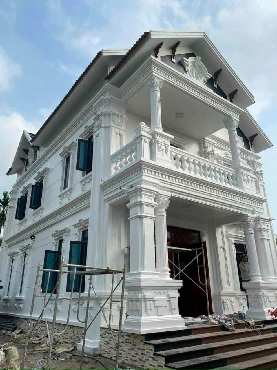 Biệt thự 2 tầng phong cách tân cổ điển sang trọng - BT2TPCTCDST