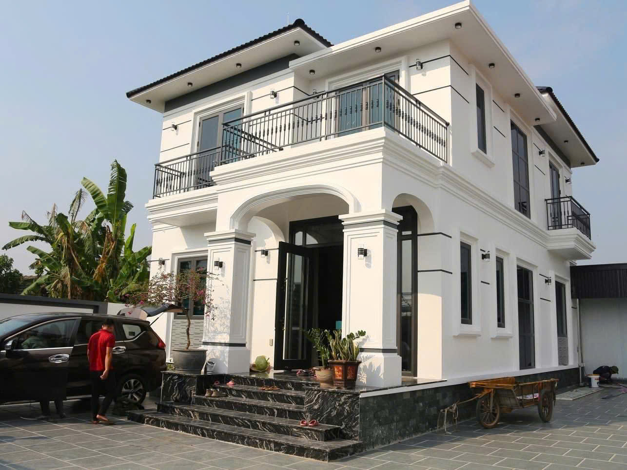 Biệt thự 2 tầng mái Nhật hiện đại kết hợp tân cổ điển nhẹ nhàng - BT2TMNHDKHTCDNN