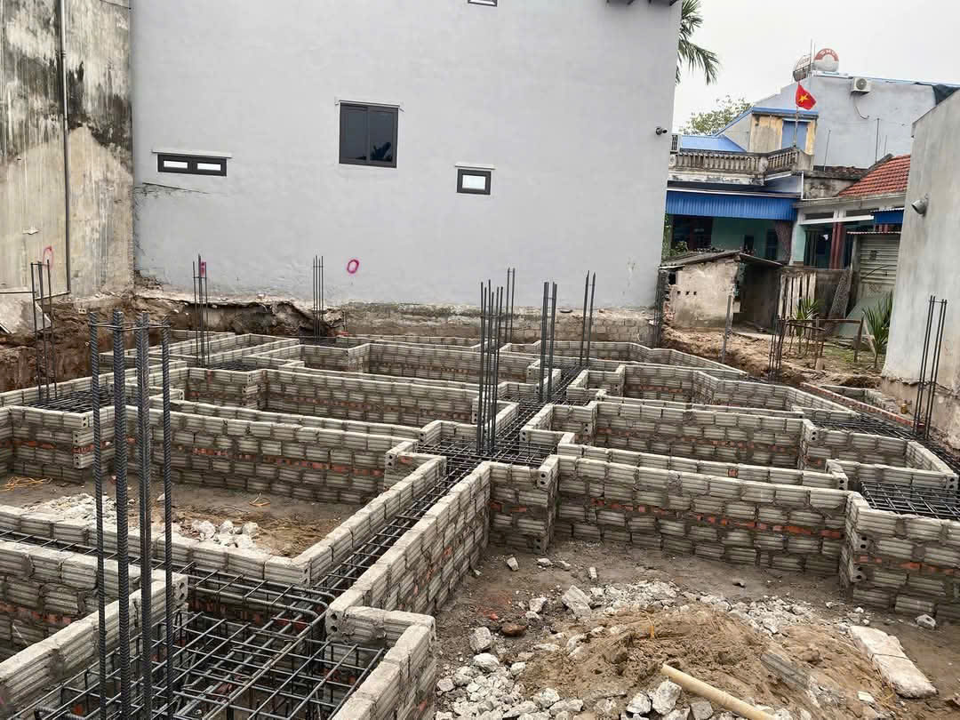 Mẫu biệt thự 2 tầng phong cách tân cổ điển tối giản mái Nhật - MBT2TPCTCDTGMN