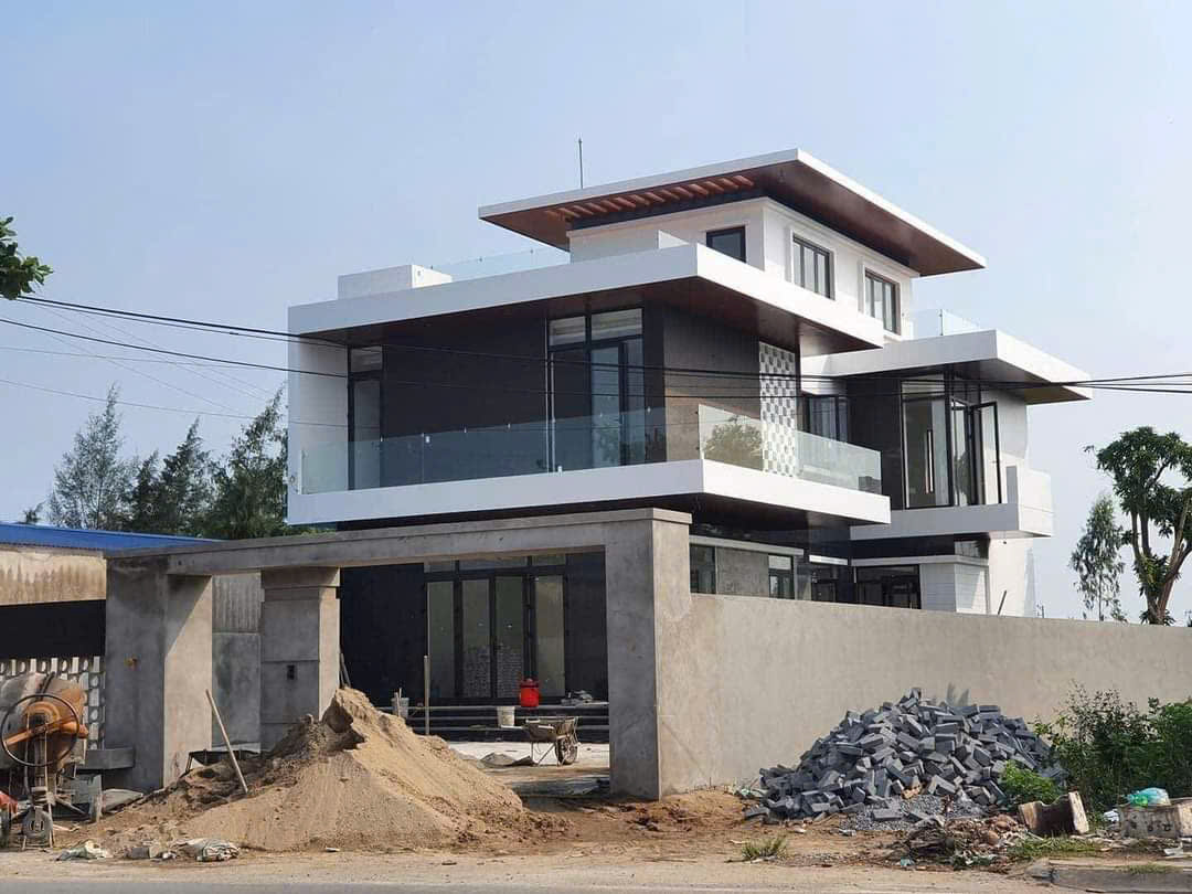 Mẫu nhà phố 3 tầng mái bằng hiện đại phong khách khối hộp lệch - MNP3TMBHDPCKHL